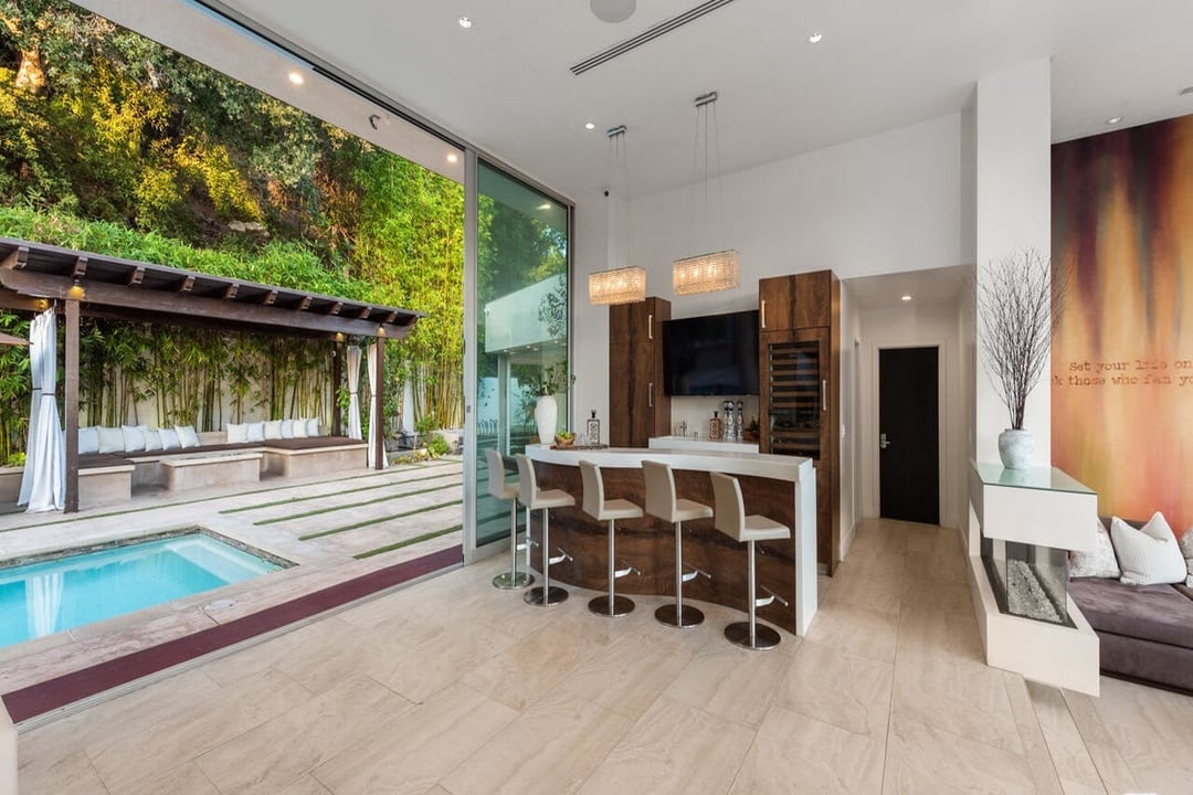 View Opulent