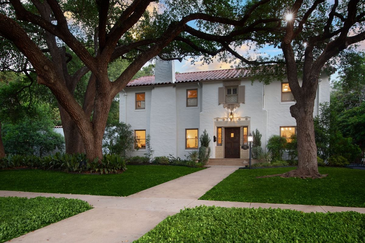 Historically Significant Spanish Revival in Monte Vista