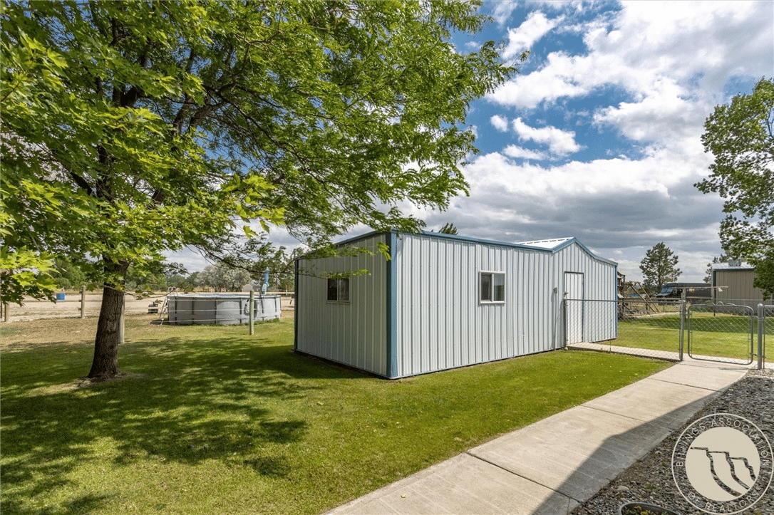 3110 Falcon Cir