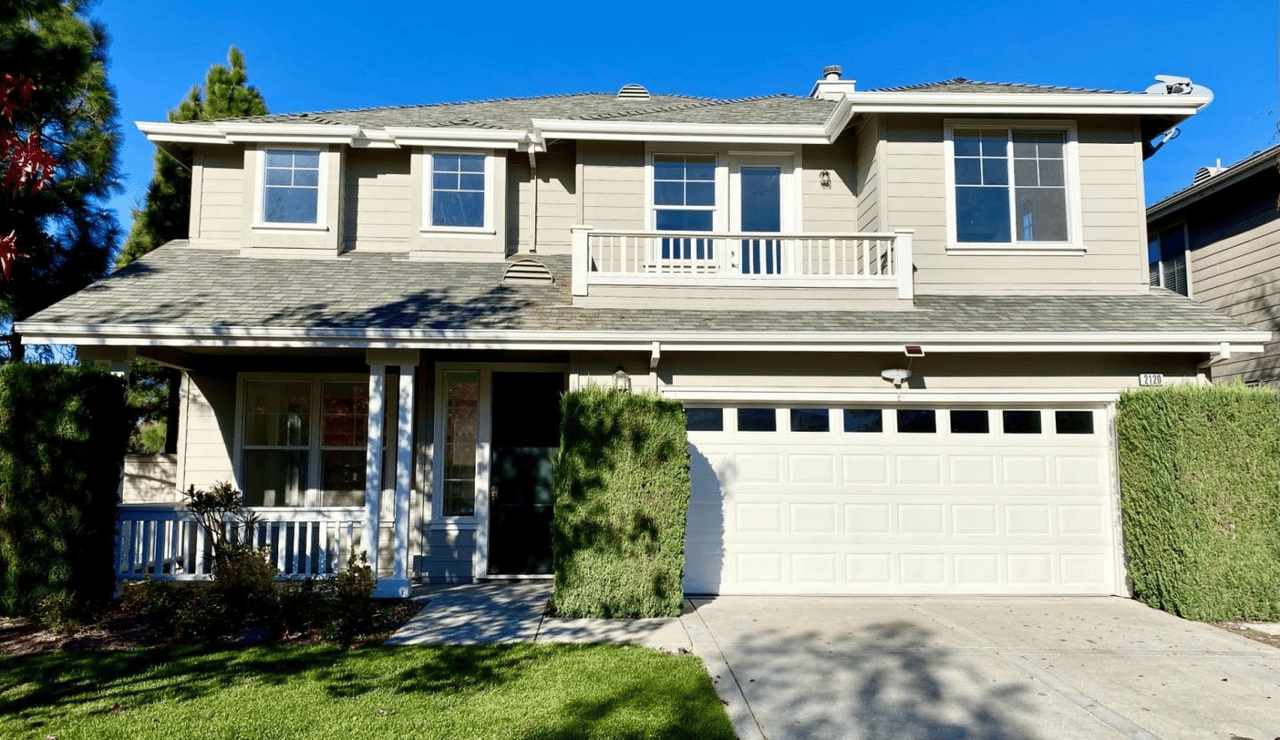  2120 Gossamer Avenue