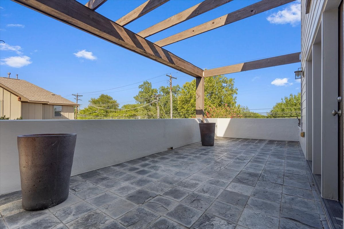2610 Del Curto Road 2
