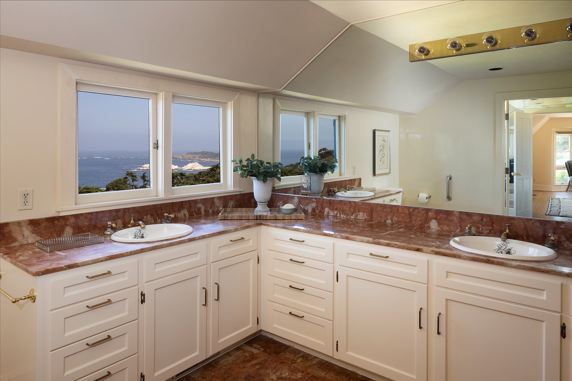 Extraordinary Carmel Highlands Estate