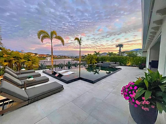 12269 Waterstone Cir