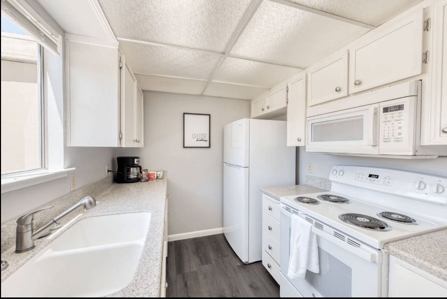 5098 E Ashlan Ave #103, Fresno