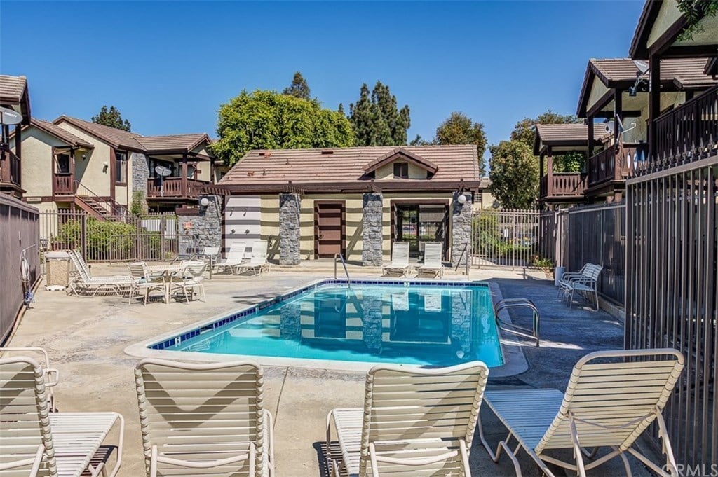 12420 Woodbridge Dr