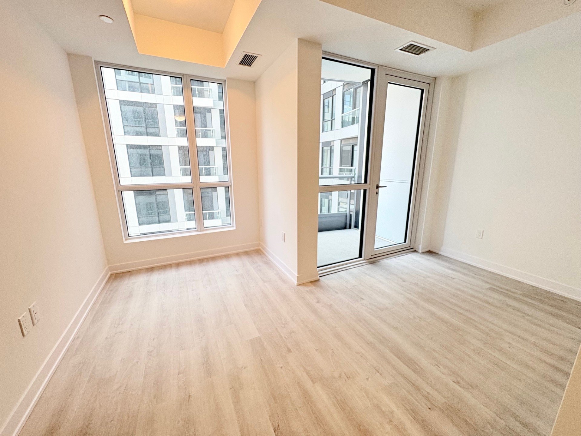 15 Richardson Street Unit: 607