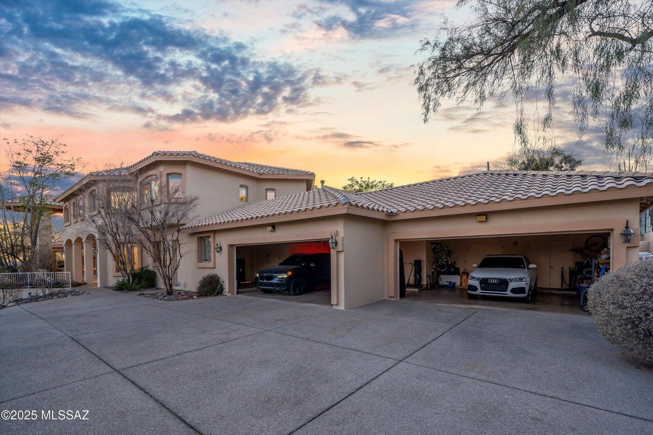 4141 N West Fernhill Cir