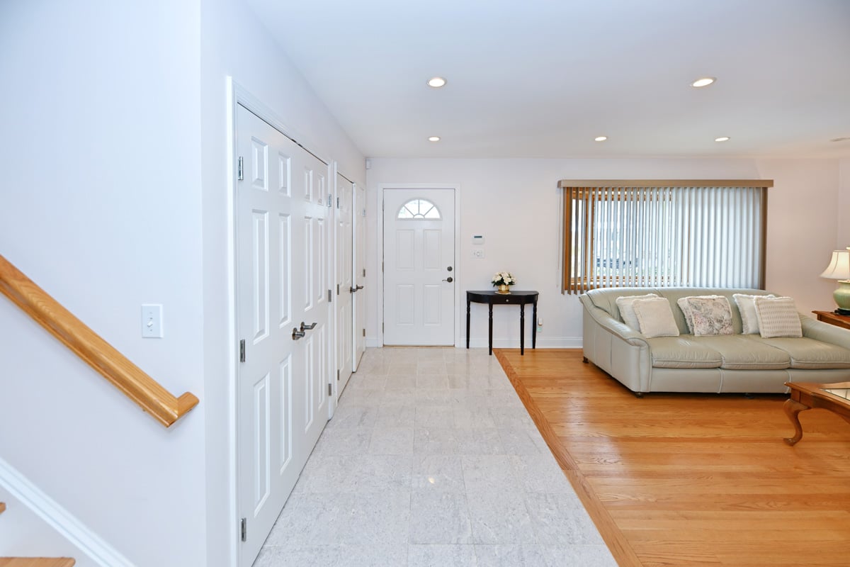 23 Spruce Pl