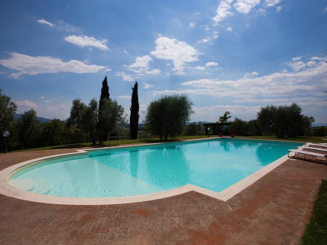 Enchanting Countryside Estate in Arezzo