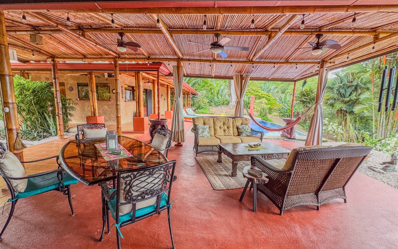 Tropical Getaway with Two Villas and Lush Gardens Near the Heart of Uvita