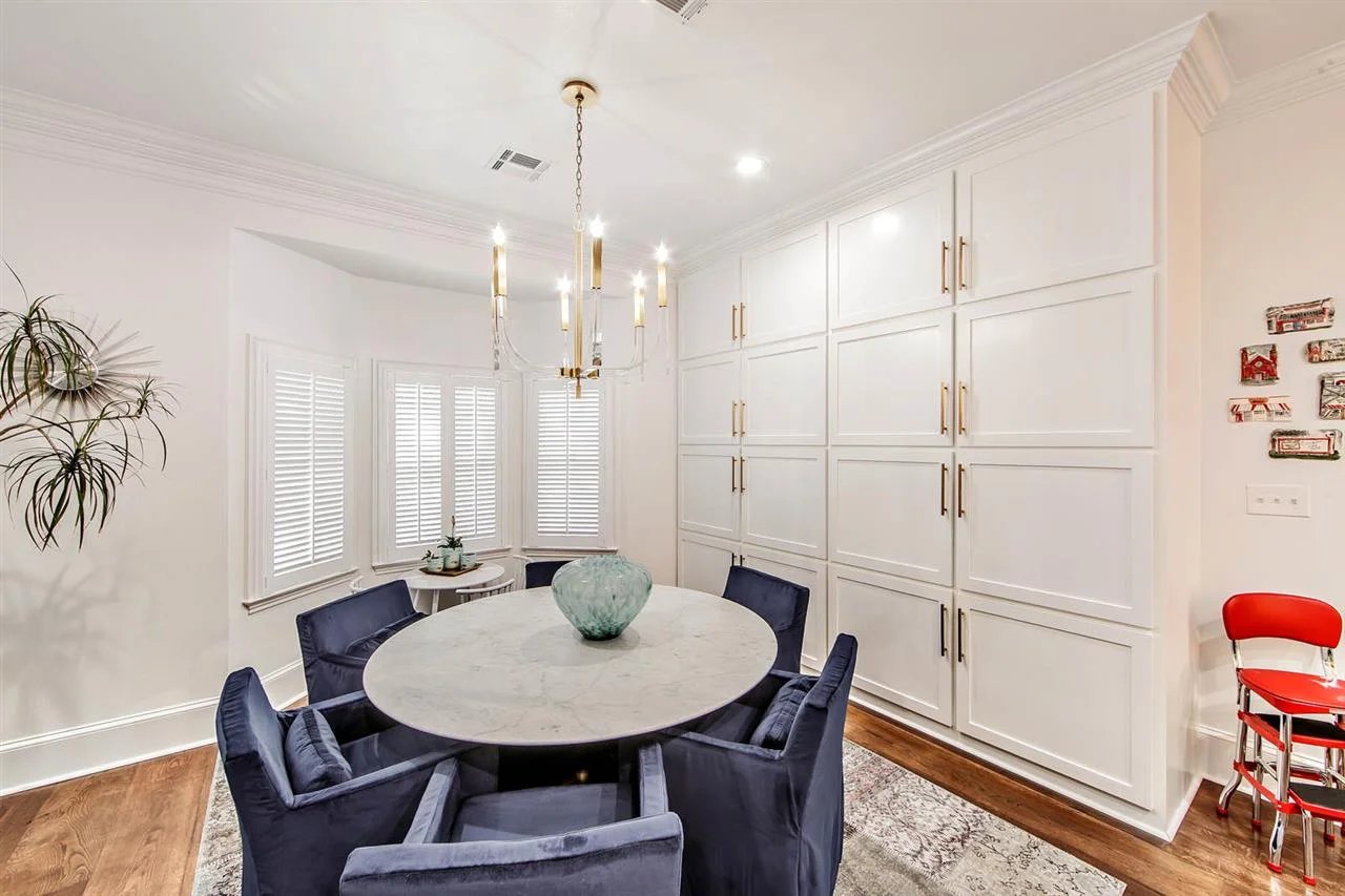 401 Oak Alley Drive