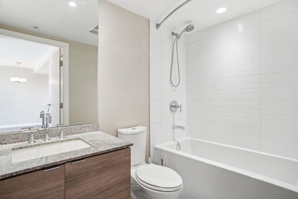 489 Interurban Wy, #1104