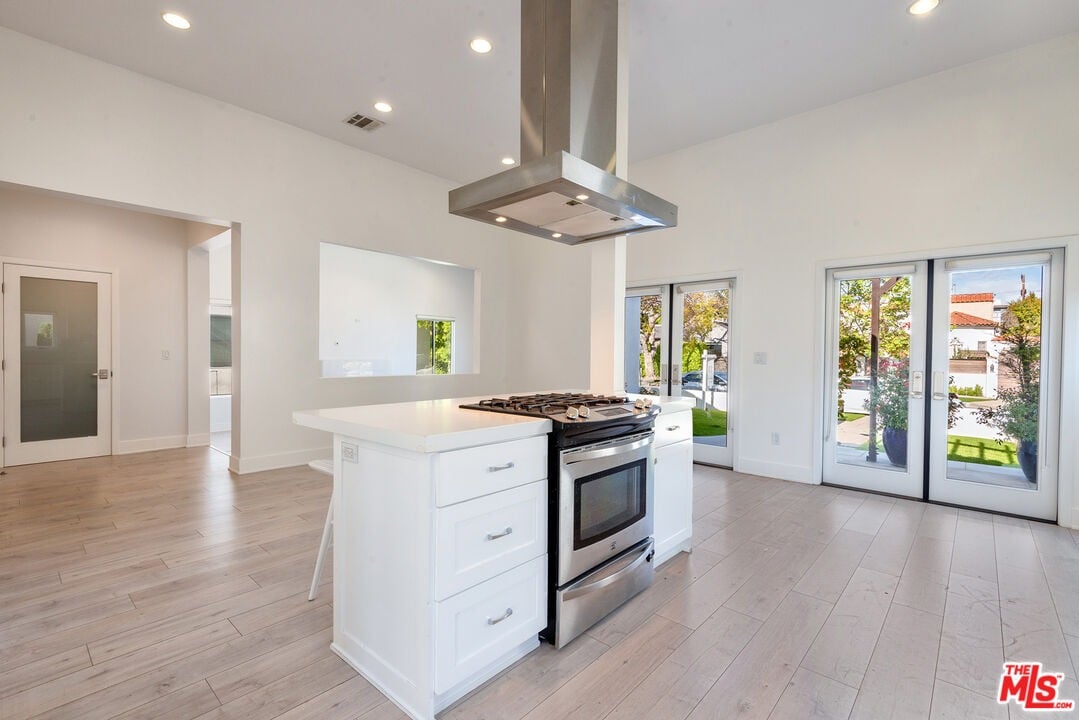 455 N La Jolla Ave