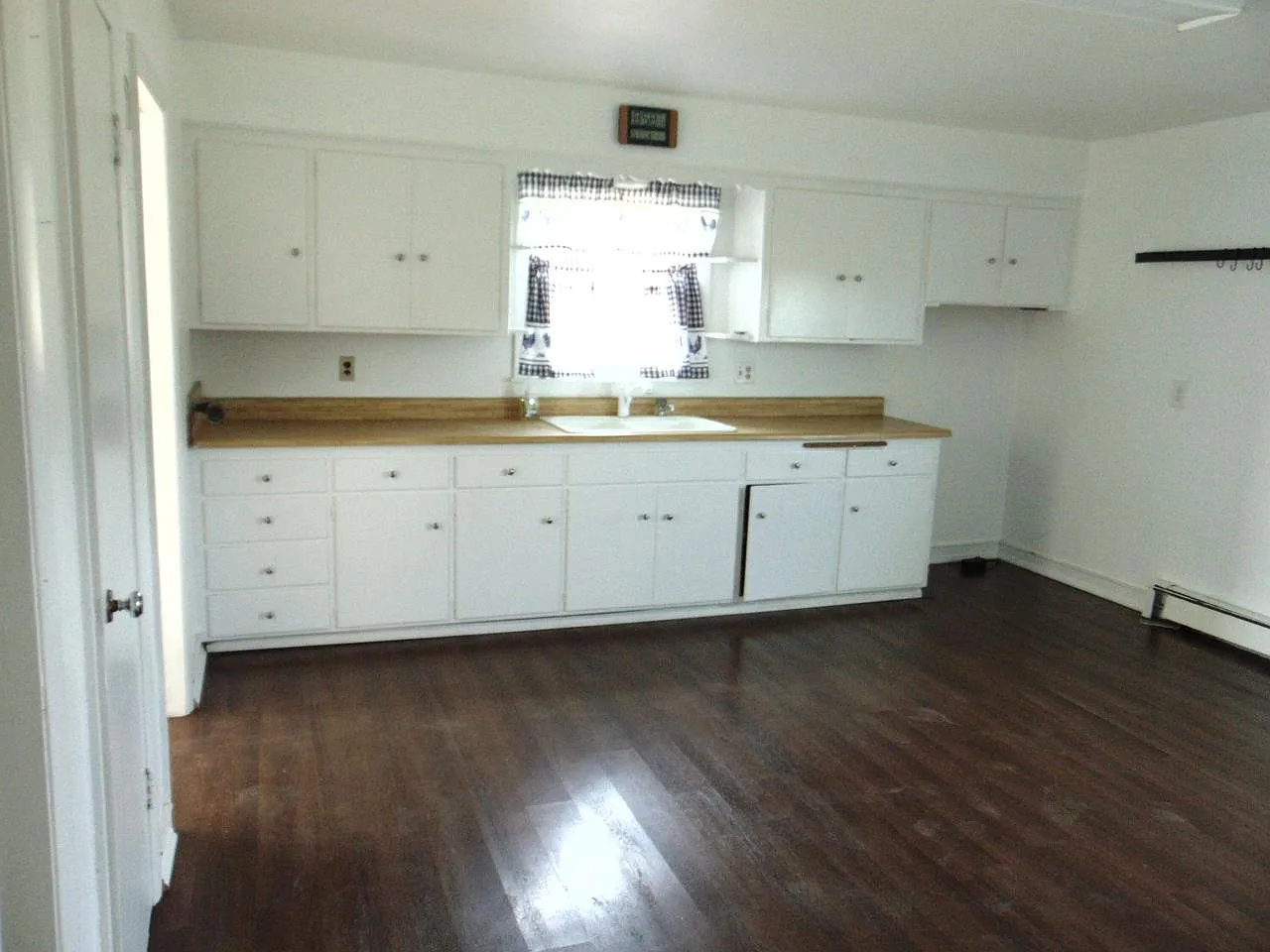 4560 Elmwood Rd