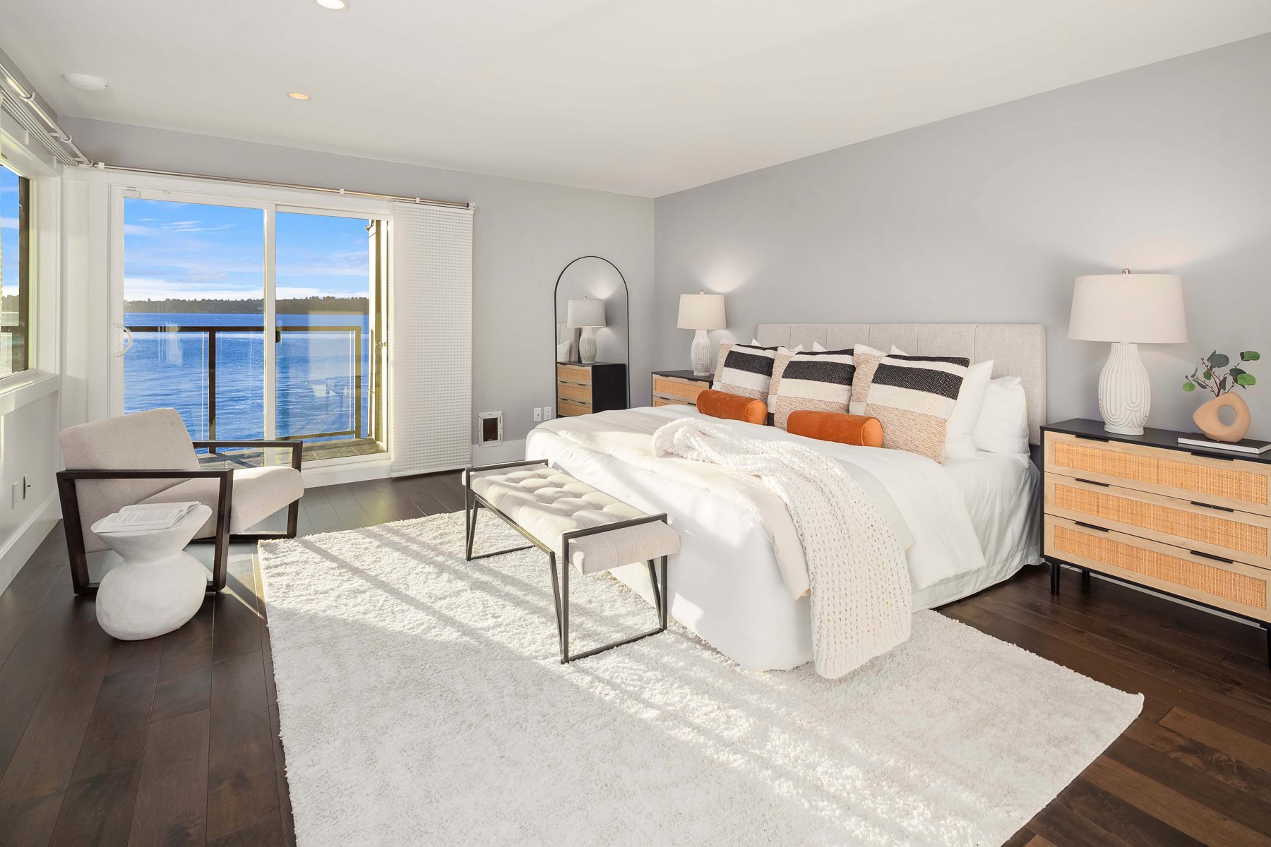 827 Lake Street S Unit: 208