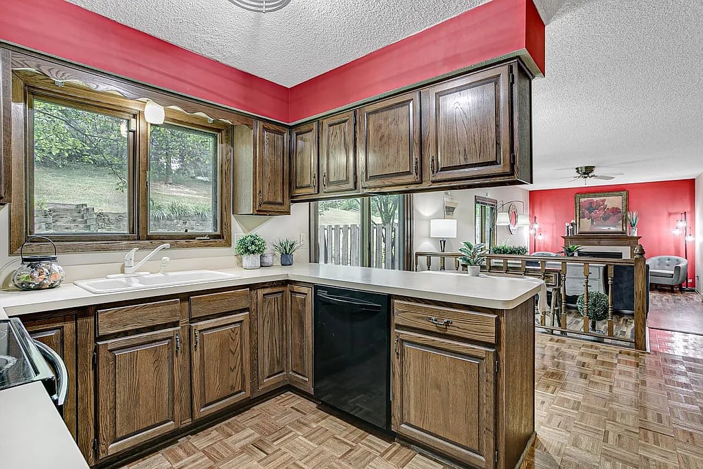1602 Norwood Cir