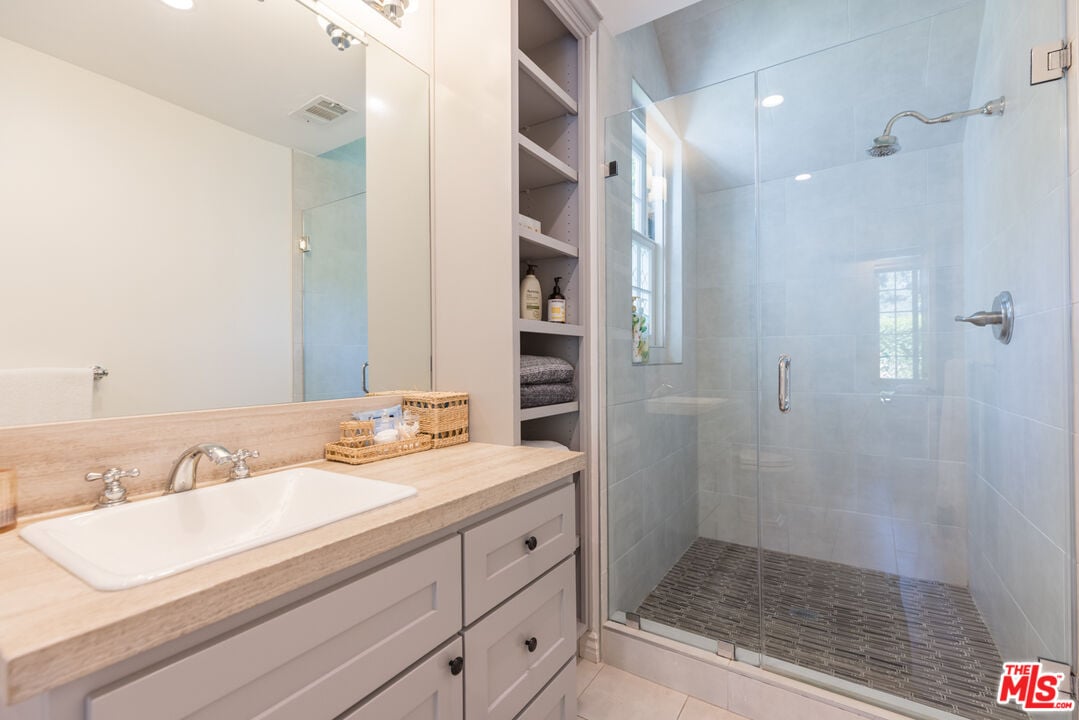 Pinnacle Estate, Wonderland Ave, 90046