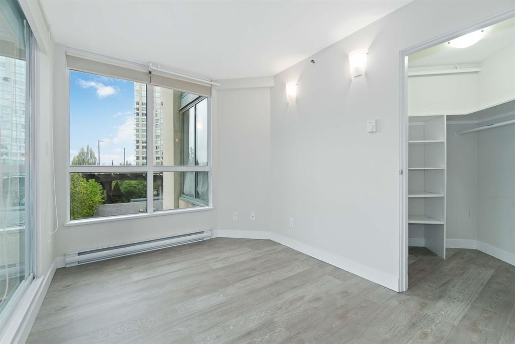 907 Beach Ave, #602