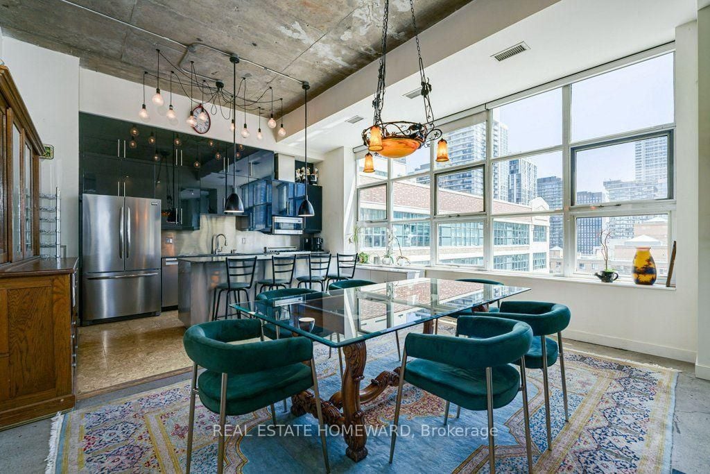LOFT WITH PRIVATE TERRACE