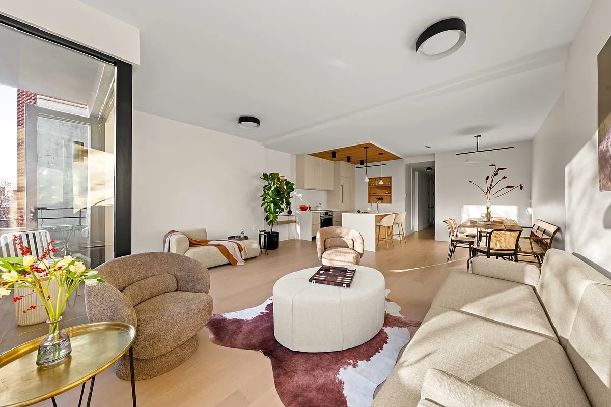286 1st Street #2