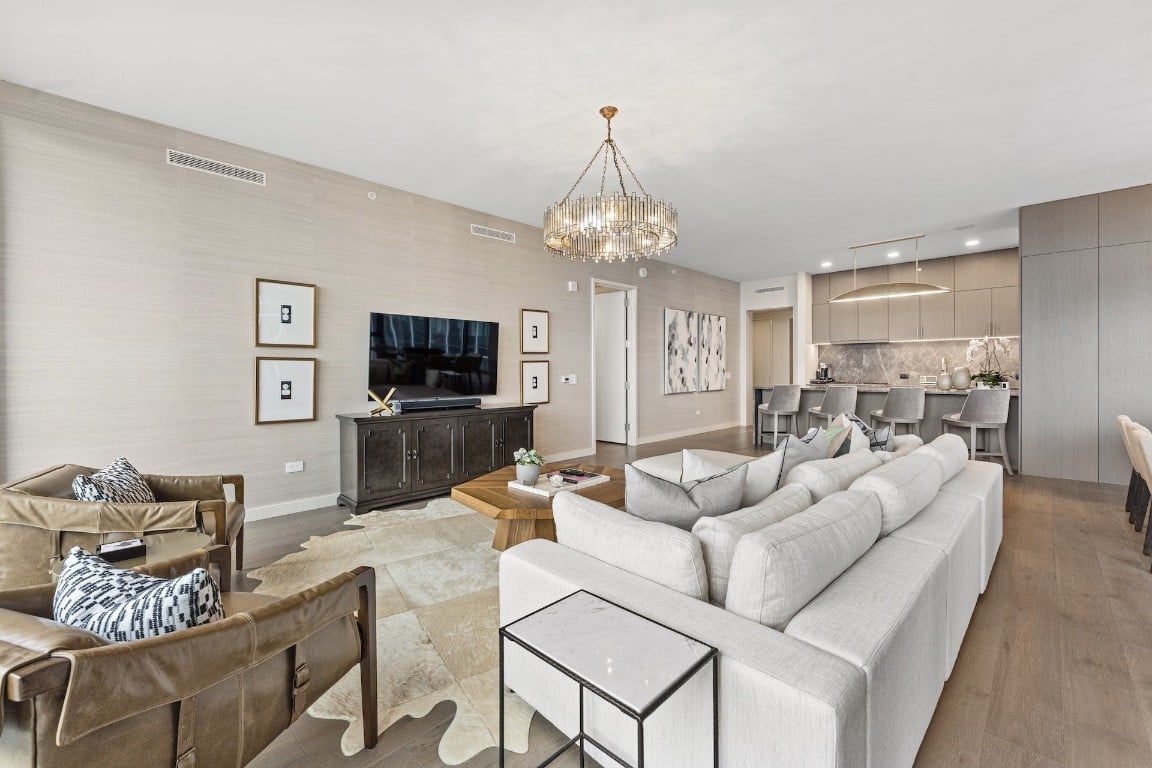 202 Nueces St, #1201