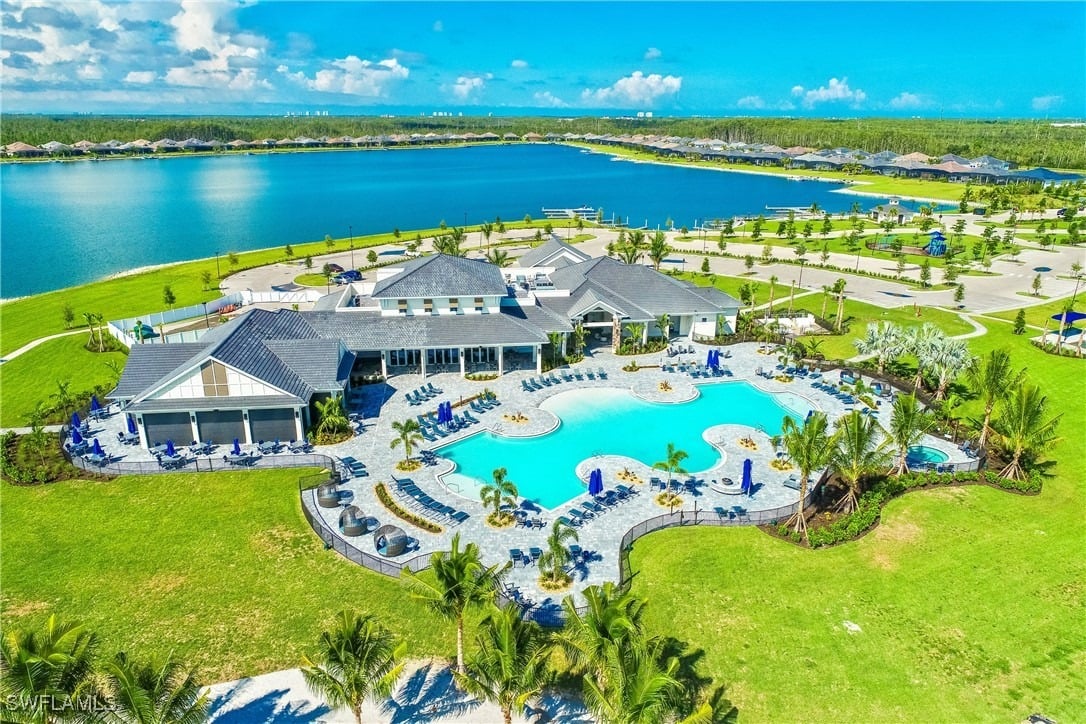 13896 Blue Bay Cir