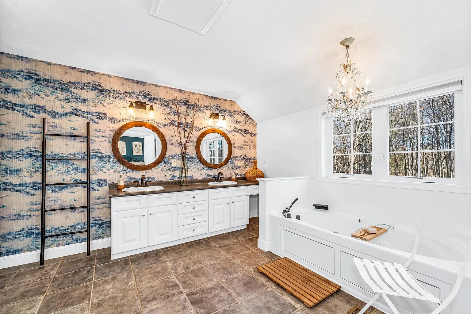 5 Squamscott Cir