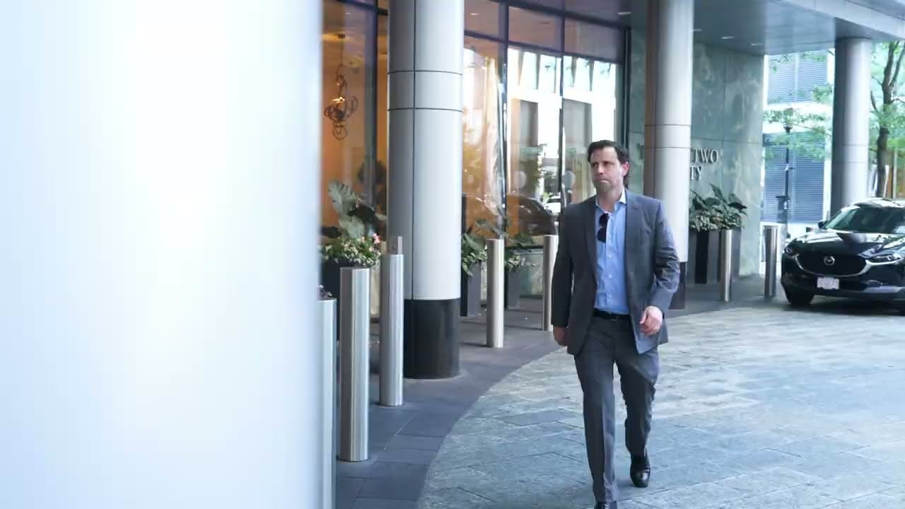 Rarely available true 3 bedroom at 22 Liberty!