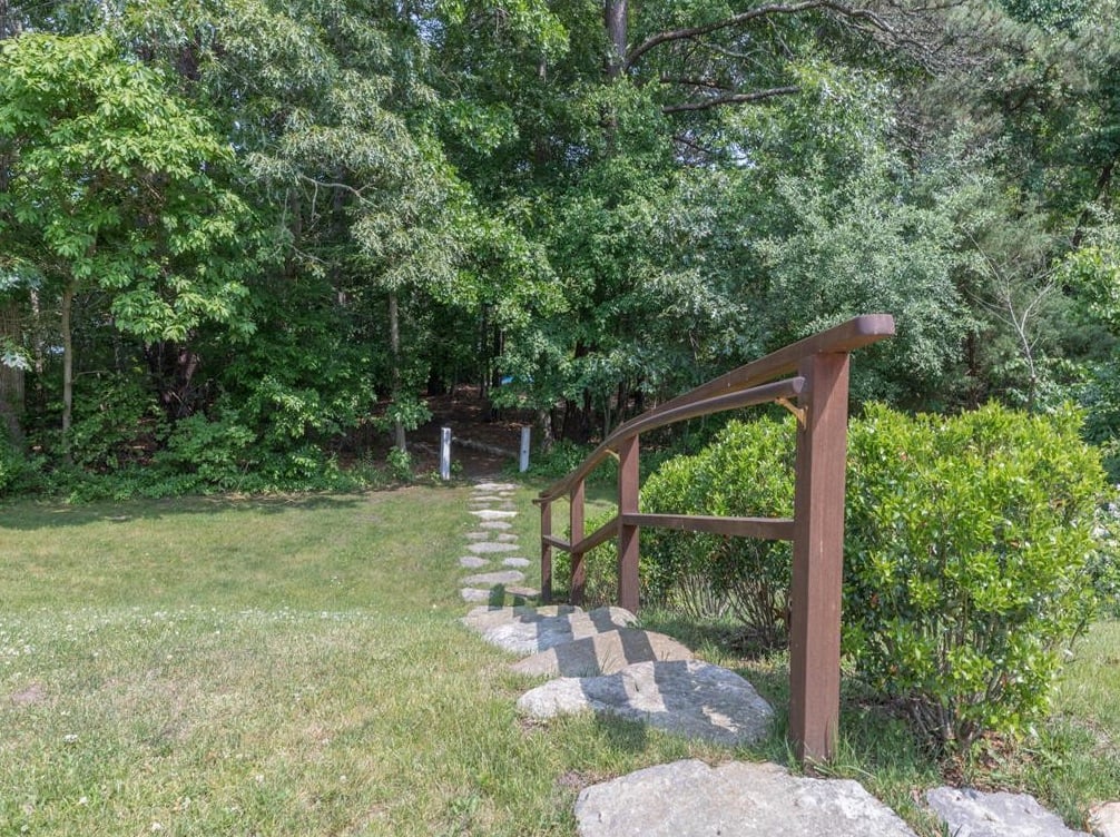 6 Fresh Pond Rd