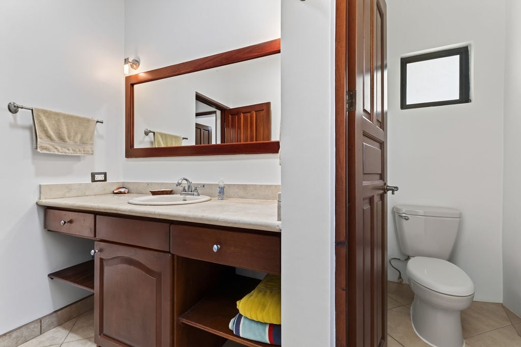 The Oaks #21 | Top-Floor, Turnkey Condo Minutes from Tamarindo