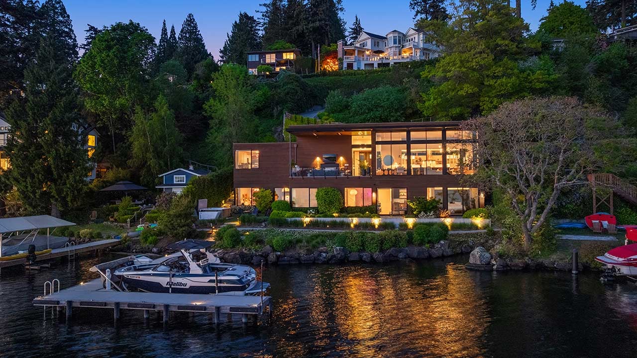  Custom Waterfront Residence by Stuart Silk on Mercer Island