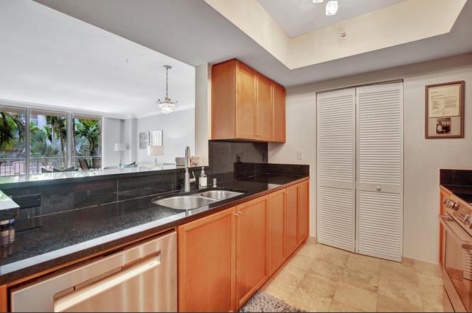 99 SE Mizner Blvd #738