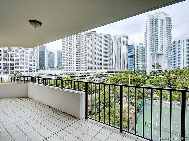 520 Brickell Key Dr #A721