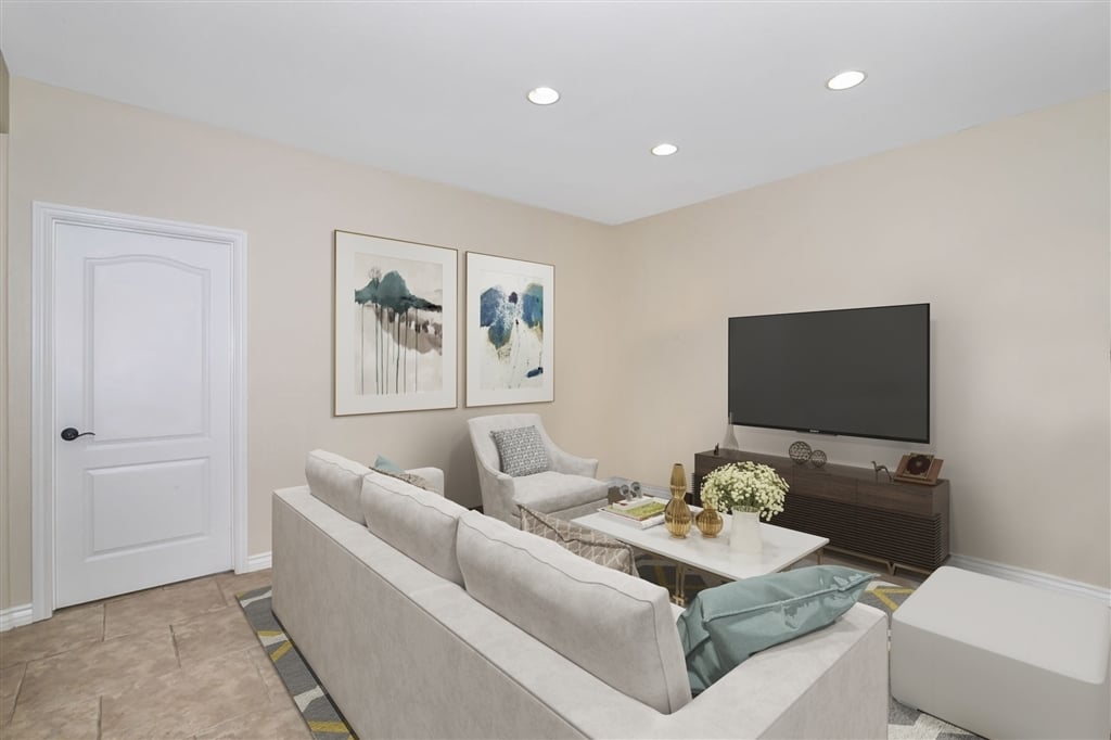 15740 Paseo Del Sur