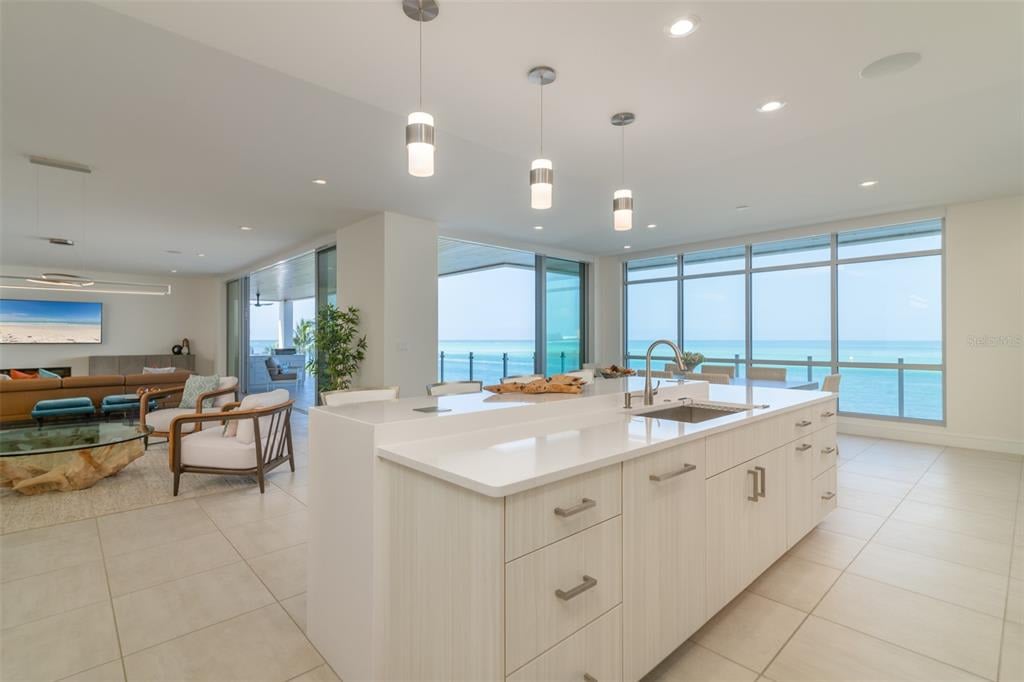 4750 Ocean Blvd, #202