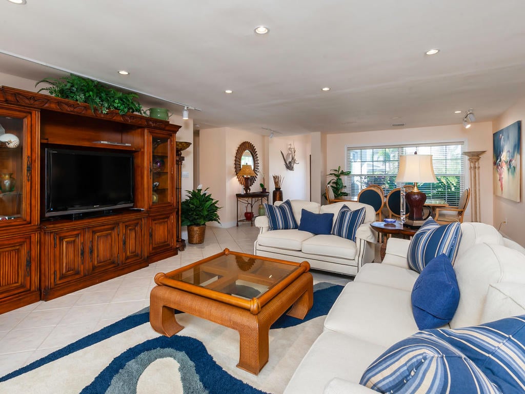 630 Emerald Harbor 