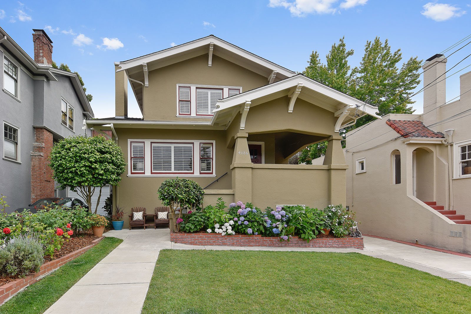 4026 Lakeshore Ave.