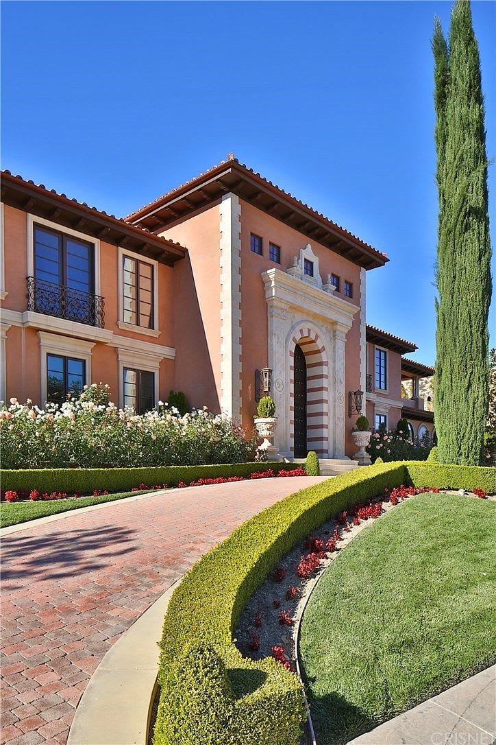 Tranquil Opulent