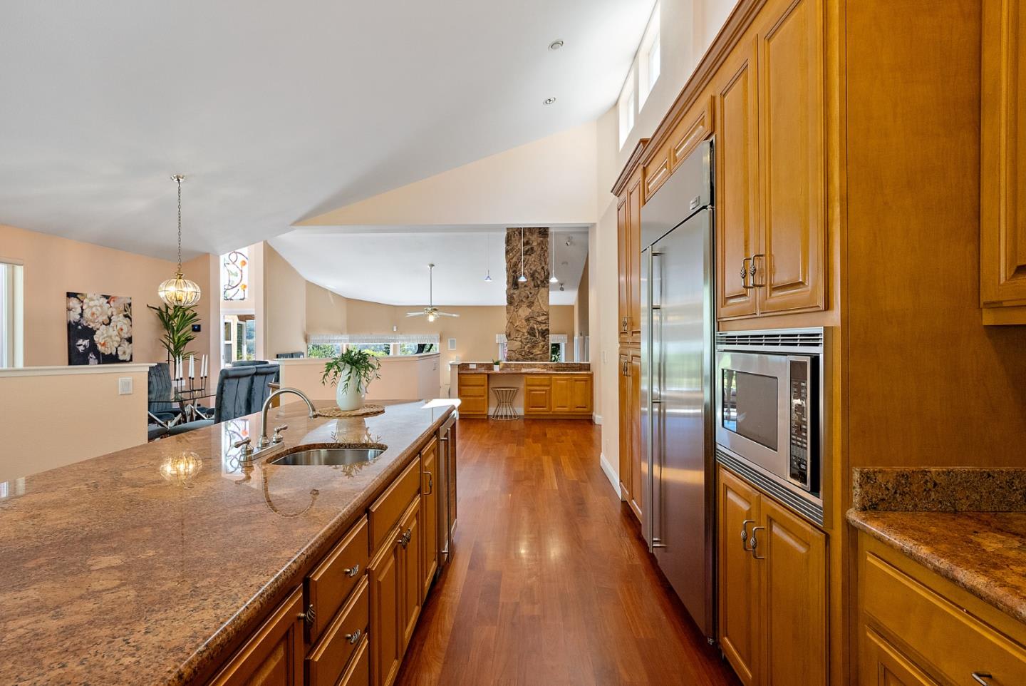 18260 Lakeview Ct Los Gatos, CA 95033