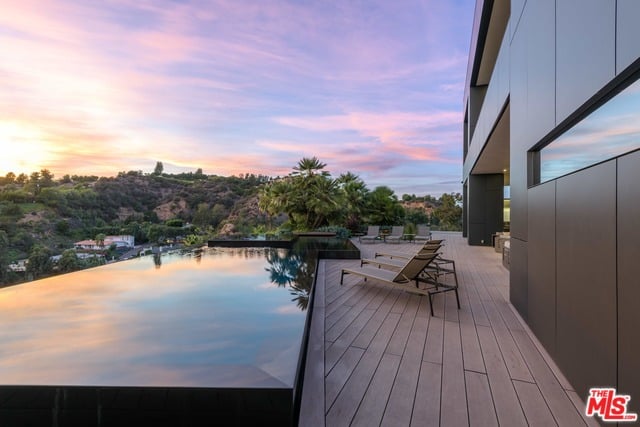 Oasis House
