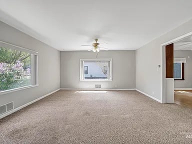 706 Yakima Ave