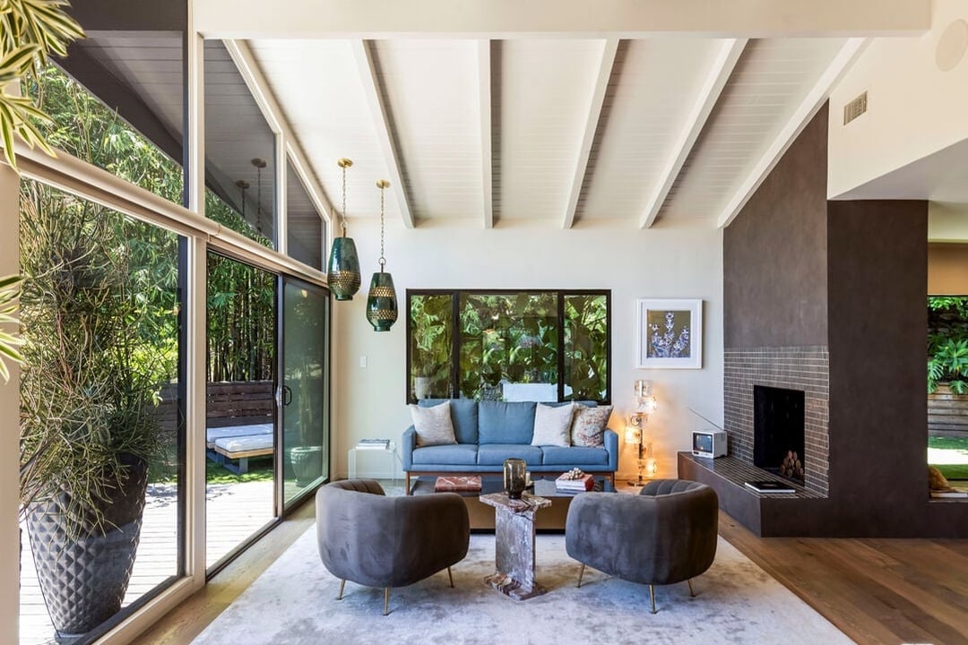 Halo Crest, Queens Rd, 90069