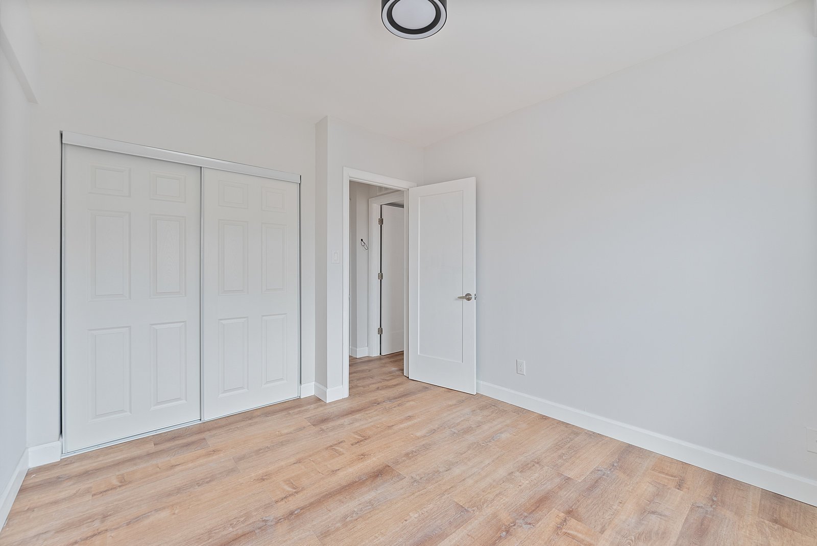 1328 Gerrard Street E 304