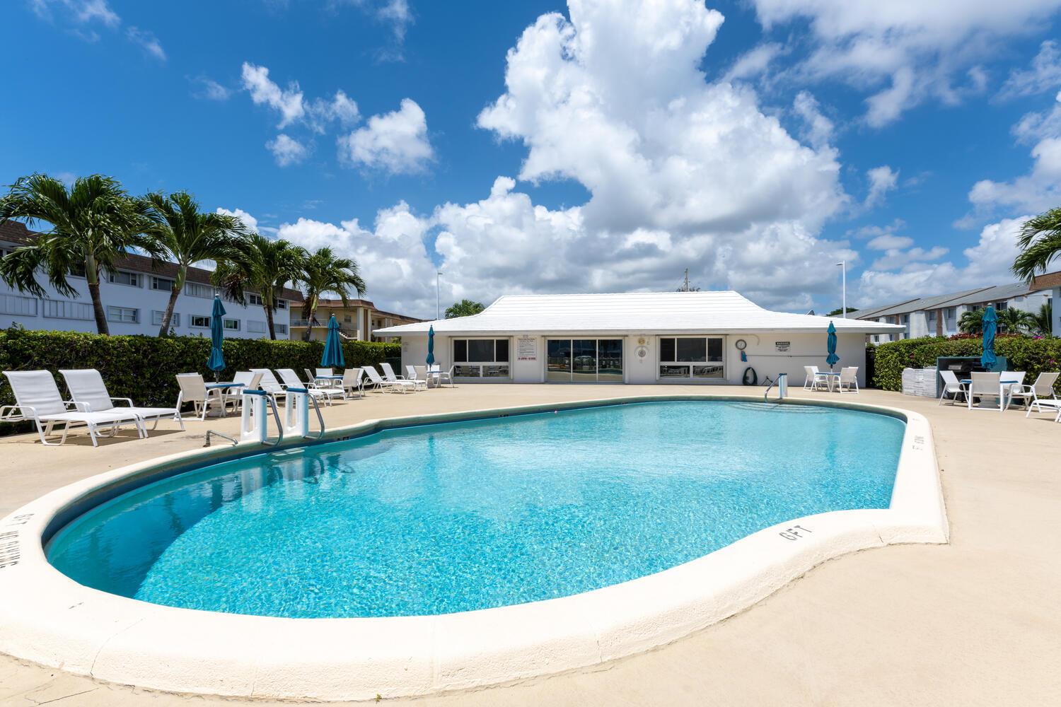 111 Shore Court Ct # 305