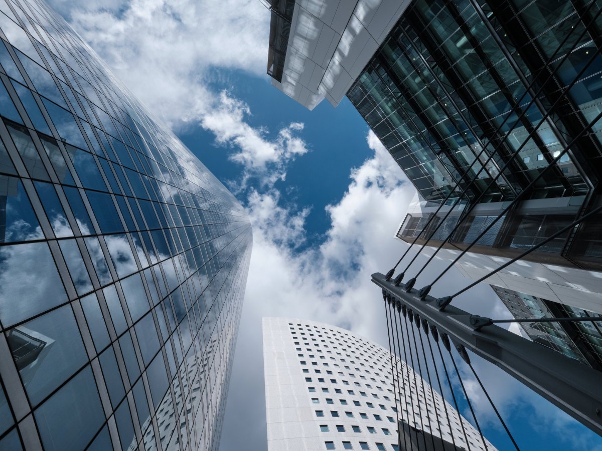 How to Sell-Off Market Successfully: Process, Pricing, & Privacy