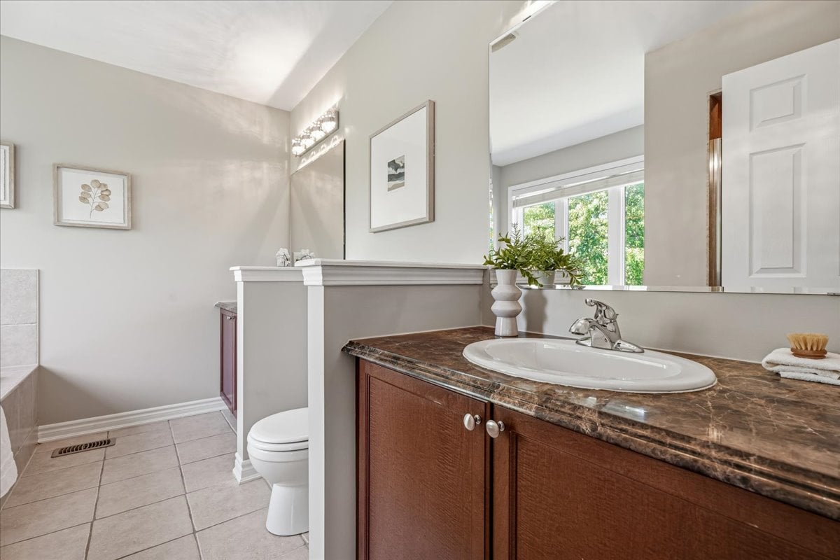 2383 Calloway Dr, Oakville