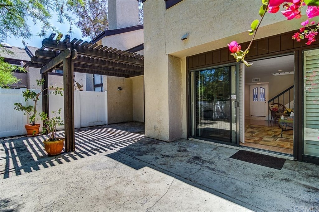 925 Van Ness Ct