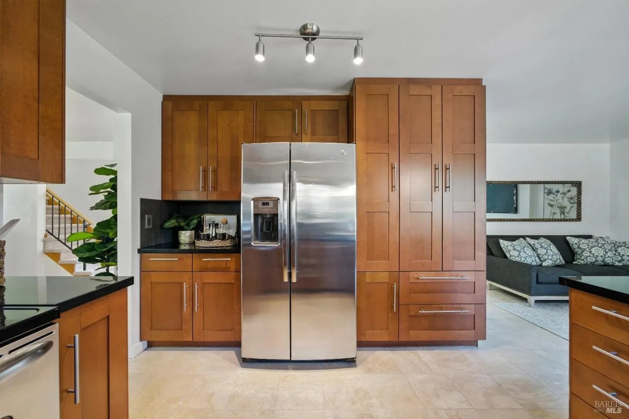 1925 Contra Costa Ave