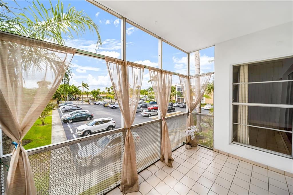 3000 NE 16th Ave APT 211