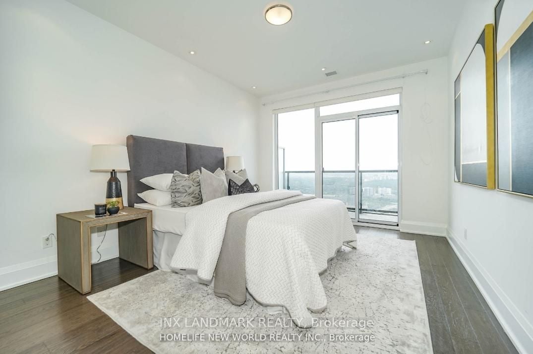 CITY VIEWS AND LUXURY LIVING